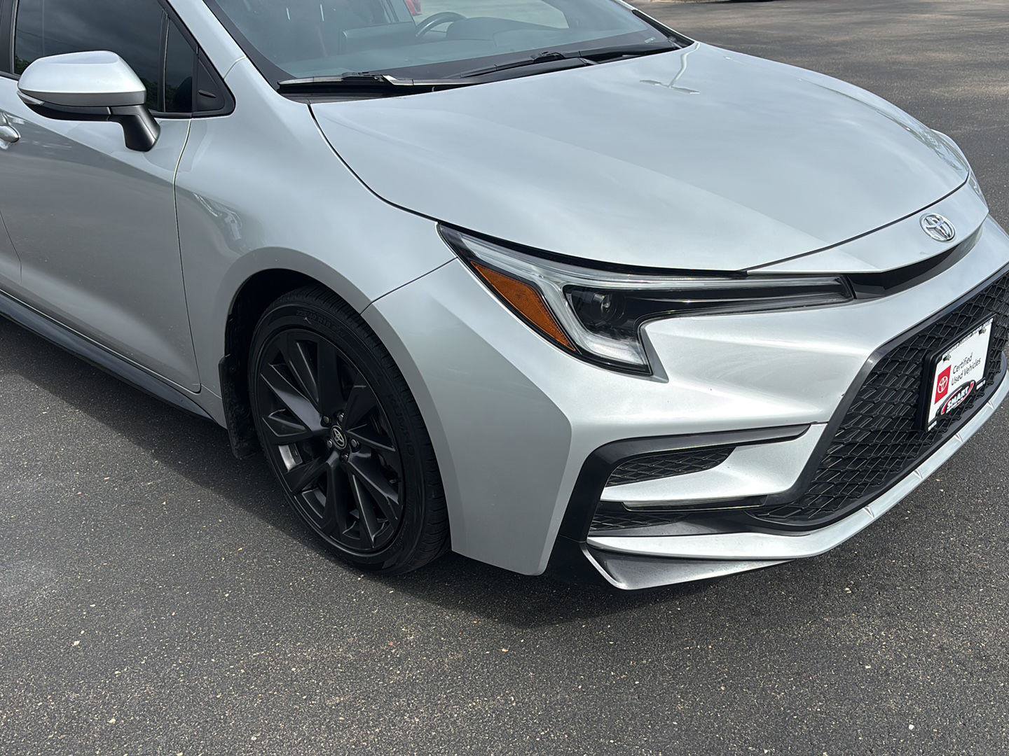 Used 2023 Toyota Corolla SE FWD image 9