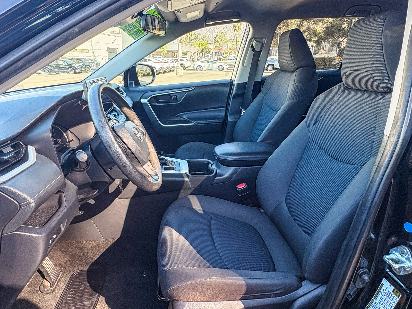Used 2024 Toyota RAV4 LE AWD/4WD image 17