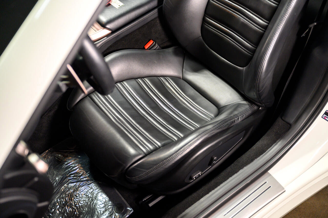 Used 2014 Ferrari California image 22