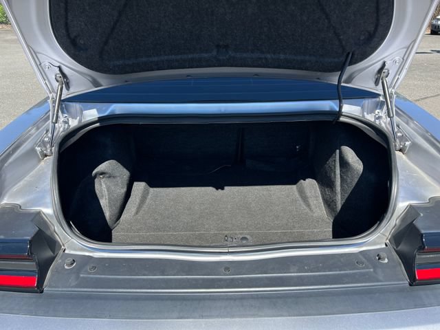 Used 2018 Dodge Challenger SXT RWD image 13