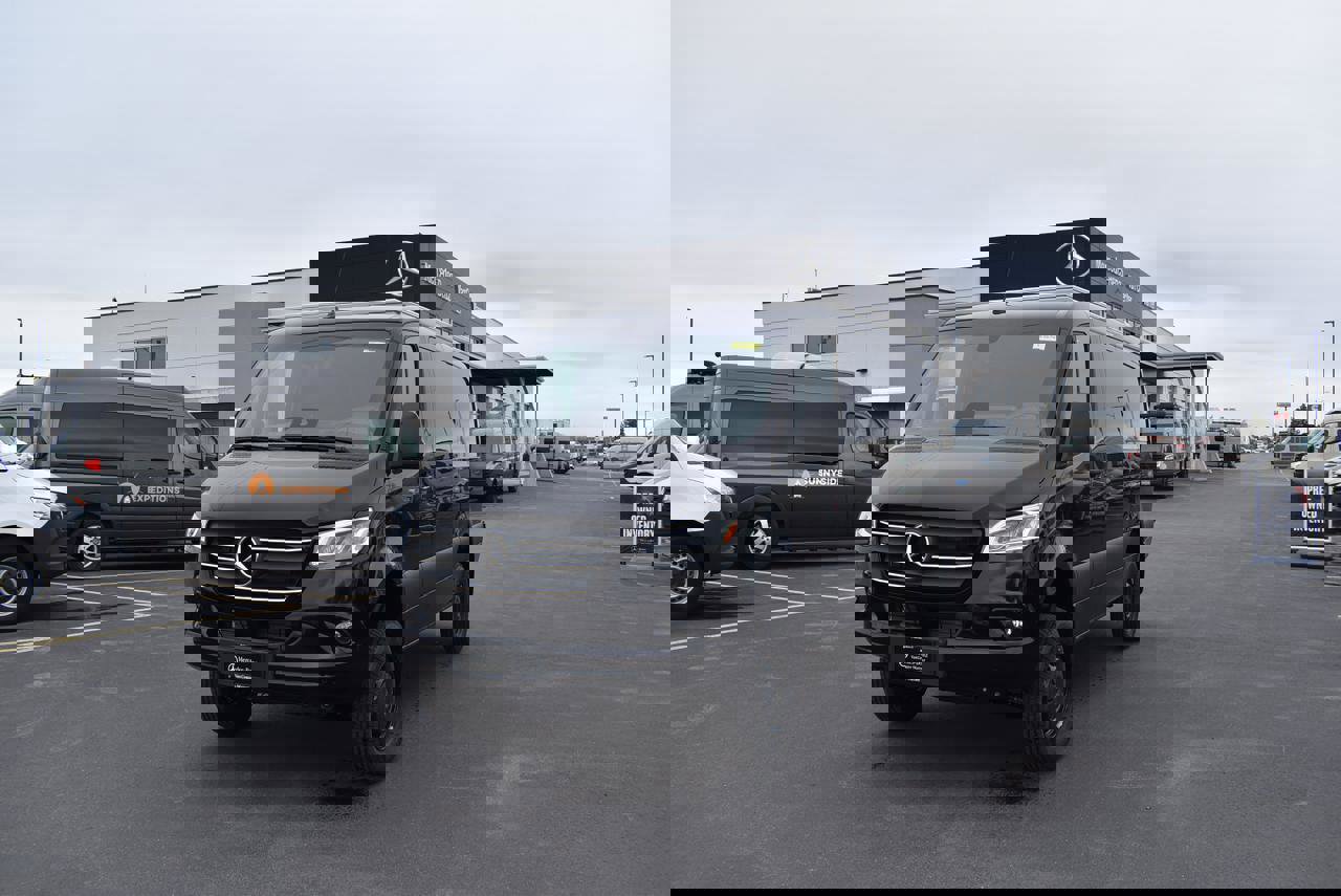 New 2025 Mercedes-Benz Sprinter 2500 image 1