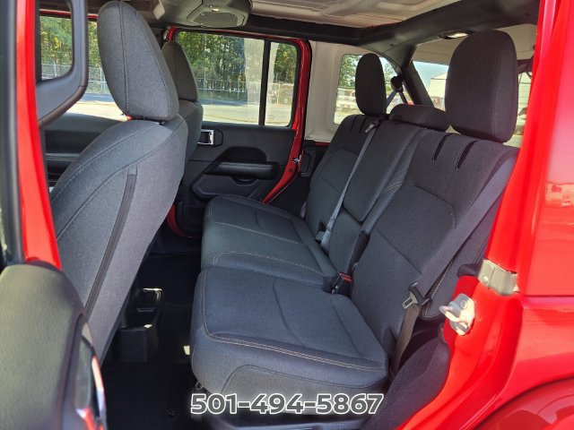 Used 2024 Jeep Wrangler Unlimited Sahara AWD/4WD image 10
