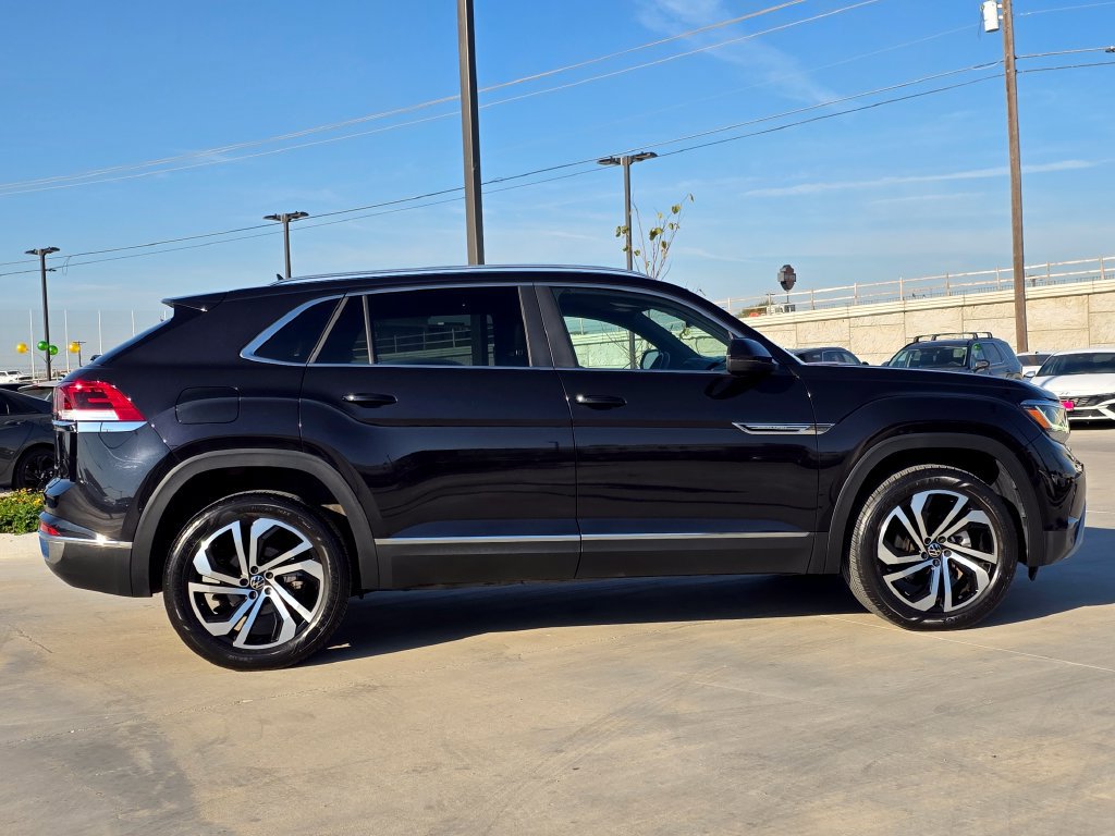 Used 2023 Volkswagen Atlas Cross Sport SEL AWD/4WD image 13