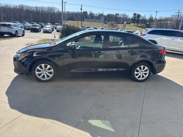 Used 2024 Toyota Corolla LE image 4
