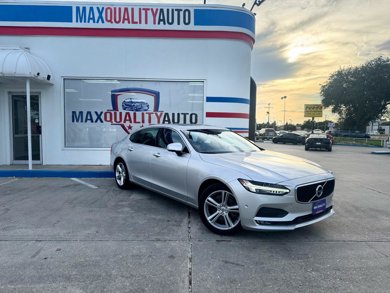 Used 2018 Volvo S90 T5 Momentum w/ Convenience Package AWD/4WD image 16