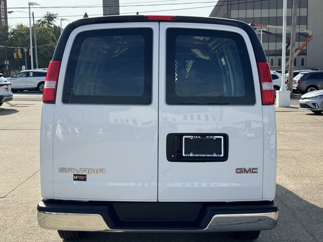 Used 2024 GMC Savana 2500 w/ Driver Convenience Package image 4
