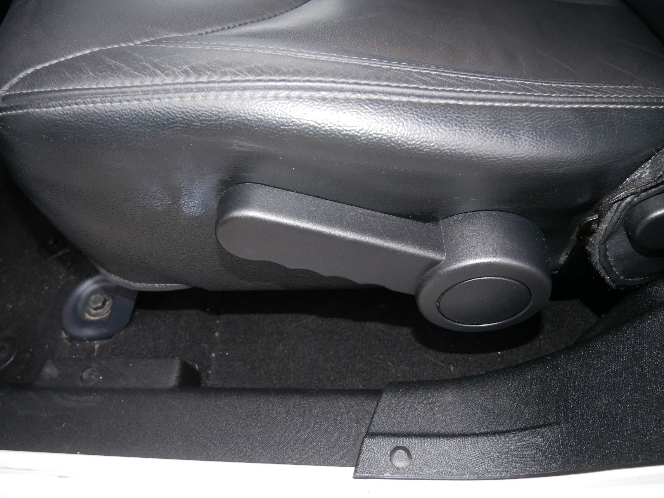 Used 2018 Jeep Wrangler Unlimited Sahara image 19