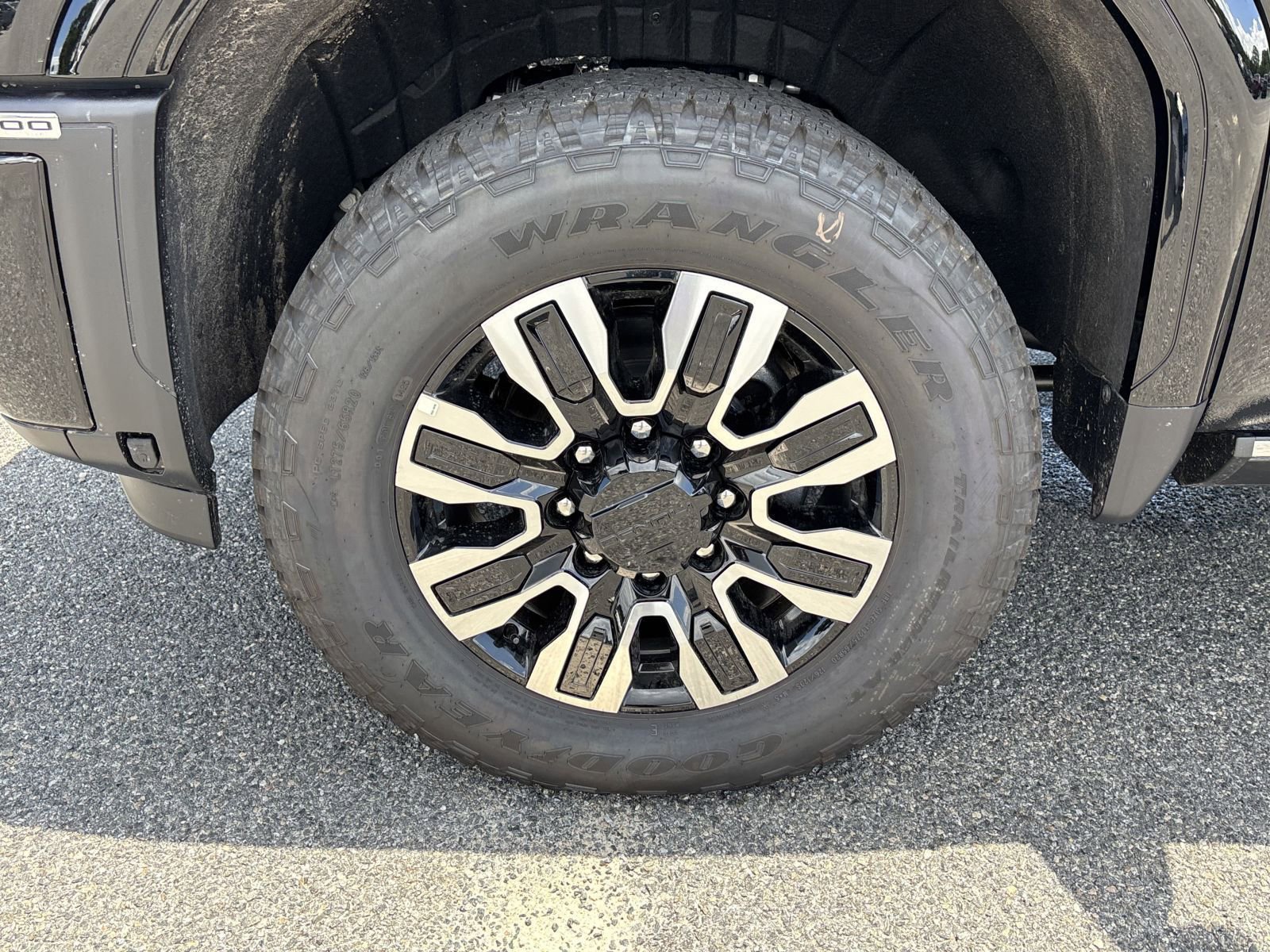 New 2025 GMC Sierra 3500 Denali Ultimate image 44