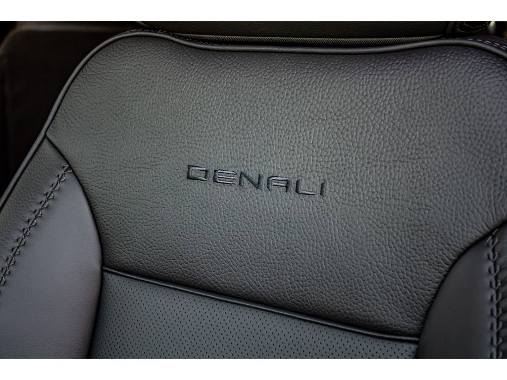 New 2026 GMC Sierra 2500 Denali w/ Denali Reserve Package image 25