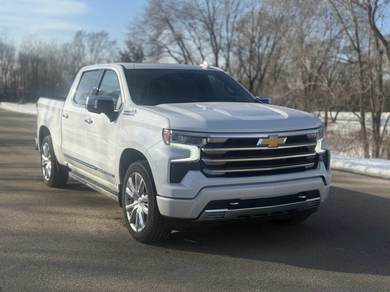 Used 2025 Chevrolet Silverado 1500 High Country image 2