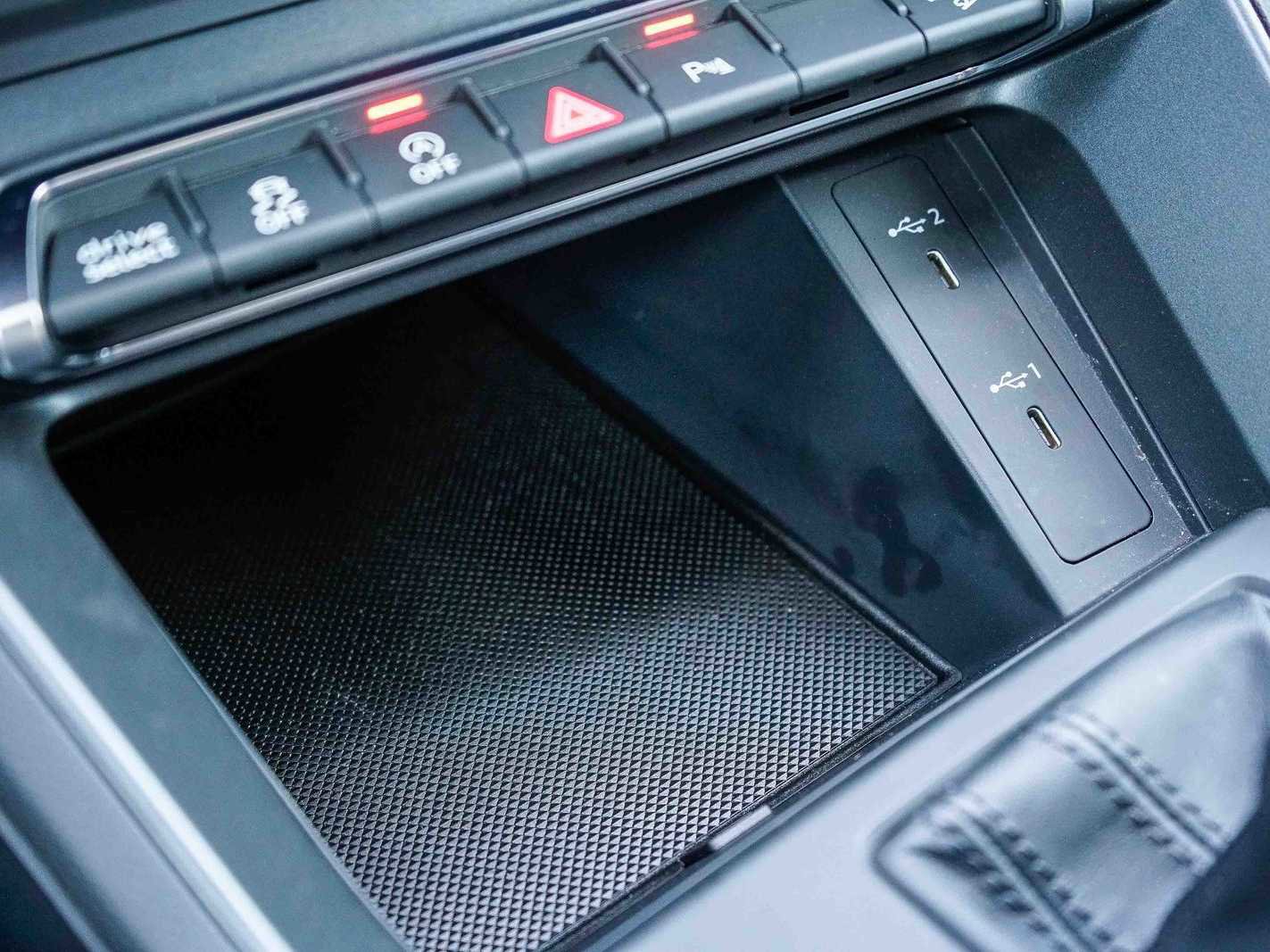 Used 2022 Audi Q3 2.0T Premium w/ Black Optic Sport Package image 22