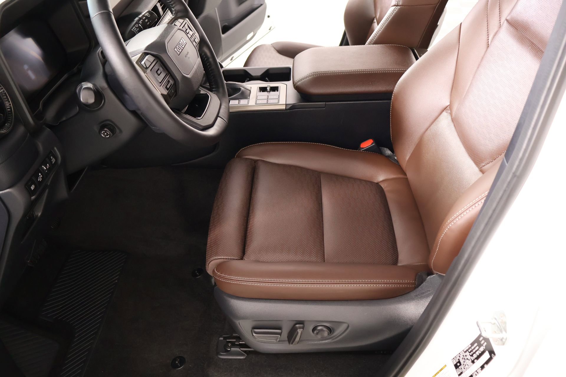 Used 2026 Toyota Land Cruiser w/ Premium Package AWD/4WD image 11