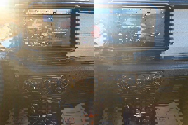 Used 2024 Jeep Wrangler Sport image 29