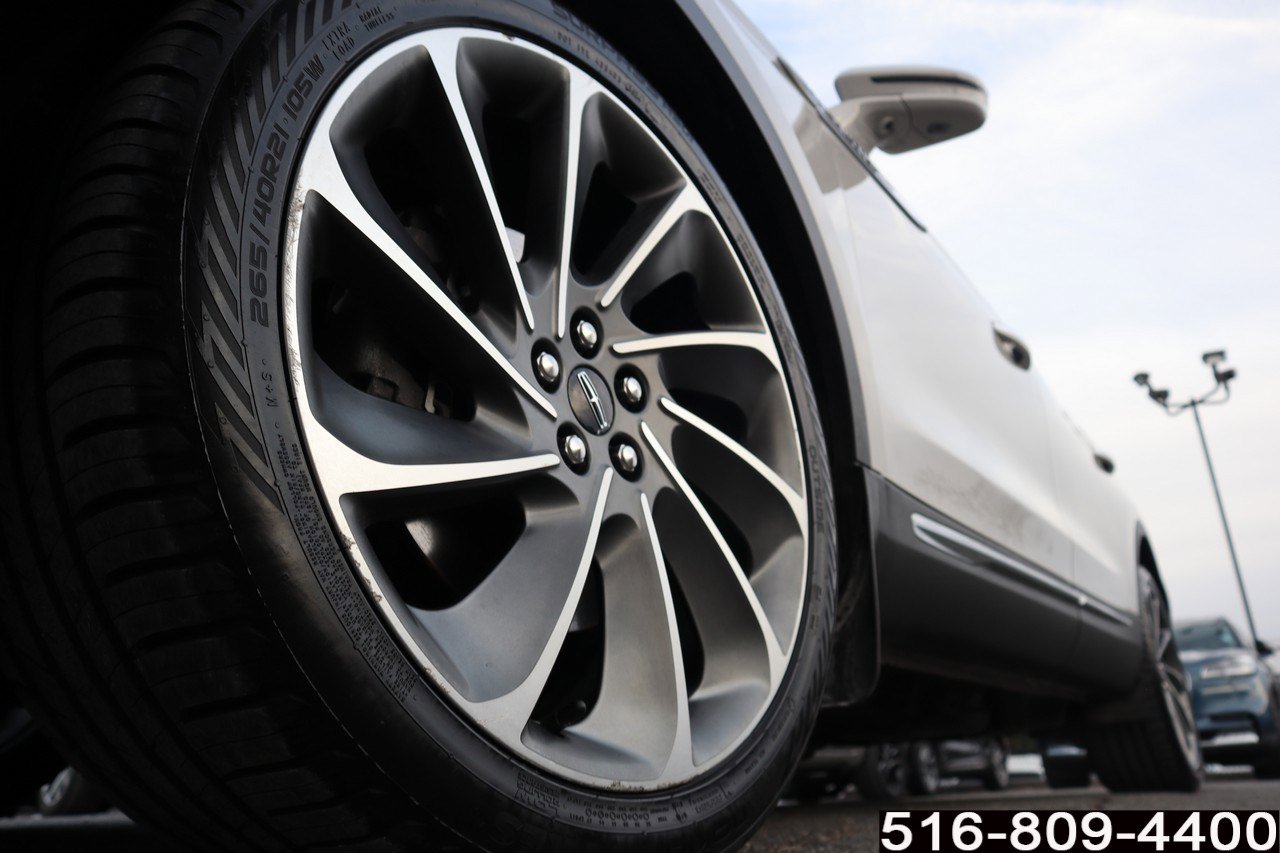 Used 2020 Lincoln Nautilus Reserve w/ Equipment Group 202A image 10