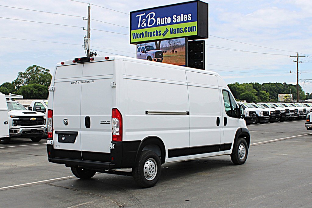 Used 2023 RAM ProMaster 2500 w/ Premium Convenience Group (B) FWD image 5