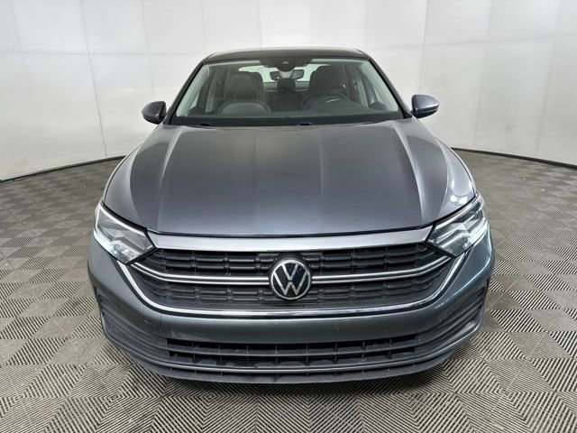 Used 2023 Volkswagen Jetta SE image 8