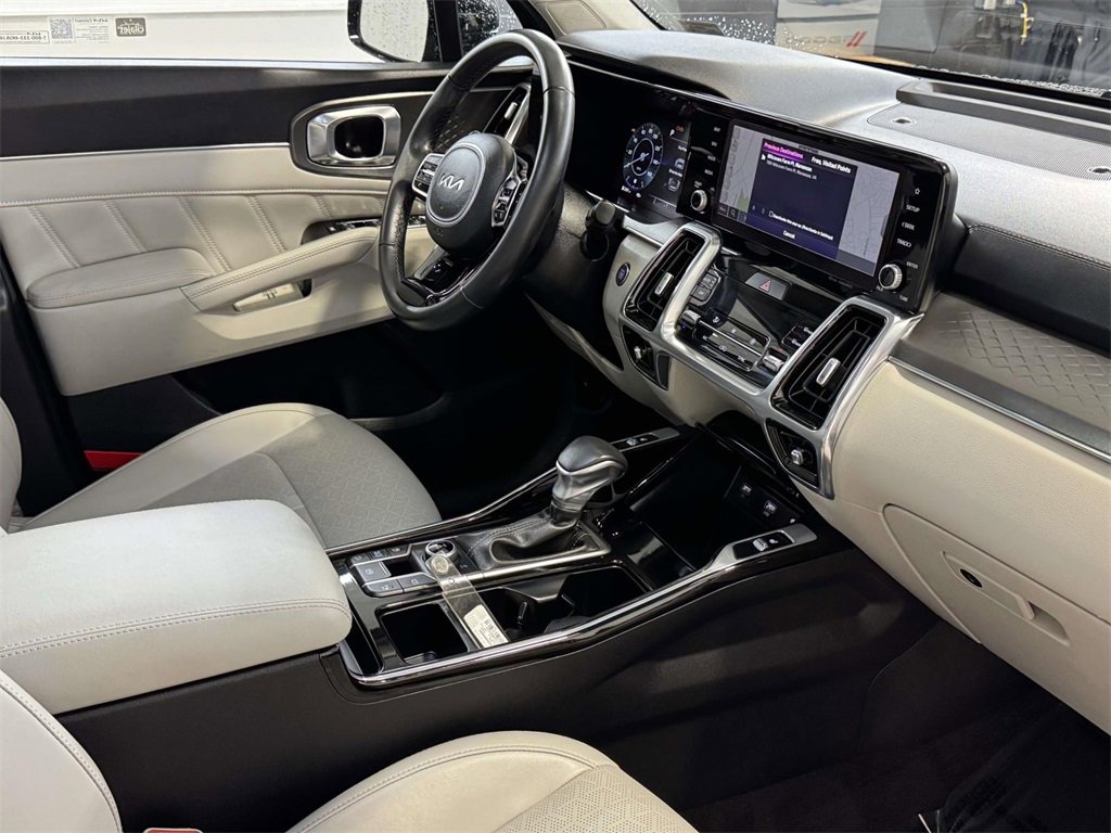 Used 2023 Kia Sorento SX image 10