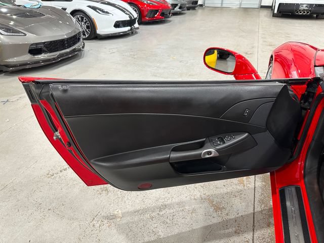 Used 2007 Chevrolet Corvette Coupe w/ Preferred Equipment Group RWD image 14
