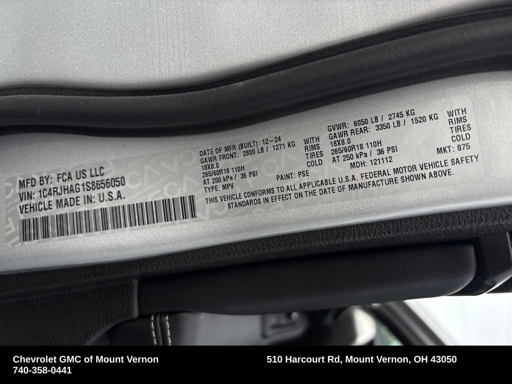 Used 2025 Jeep Grand Cherokee Altitude AWD/4WD image 30