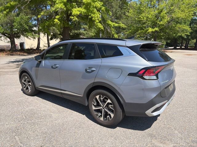 Used 2025 Kia Sportage EX w/ Premium Package FWD image 3