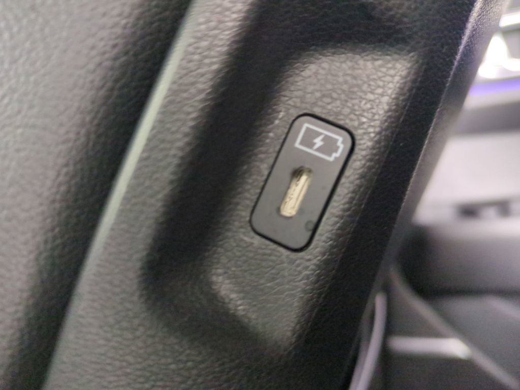 Used 2024 Hyundai Santa Fe Limited image 18