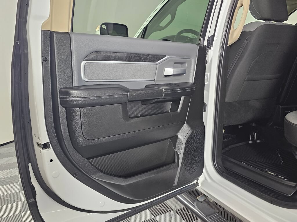 Used 2019 RAM 3500 Big Horn w/ Protection Group AWD/4WD image 30
