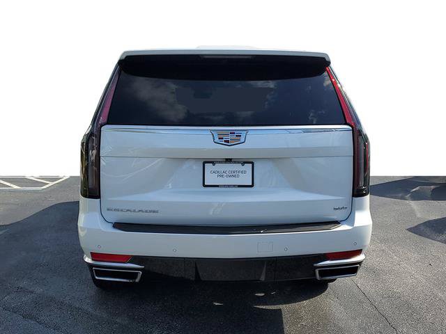 Certified 2024 Cadillac Escalade Luxury RWD image 4
