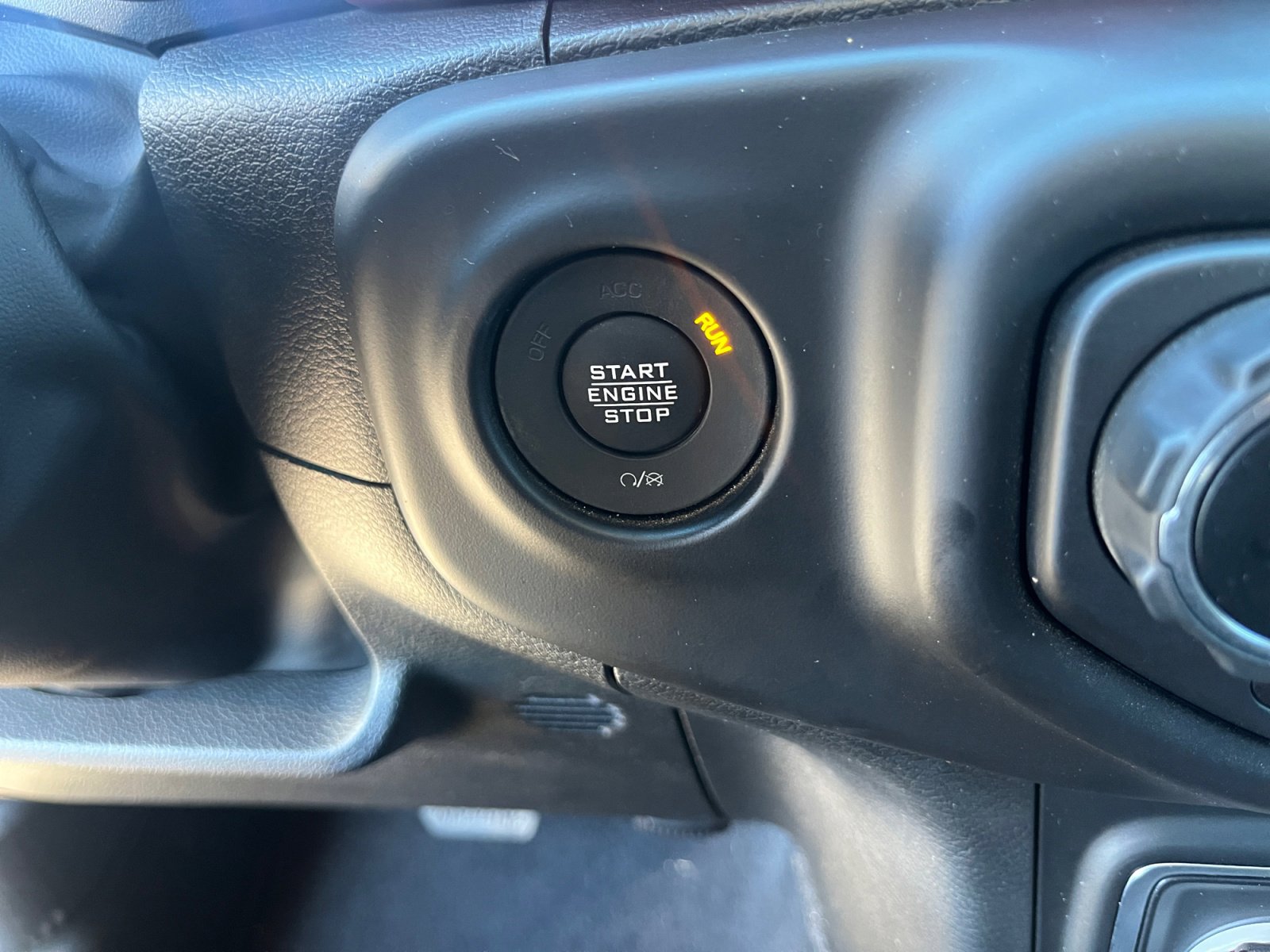 Certified 2022 Jeep Gladiator Rubicon w/ LED Lighting Group image 30