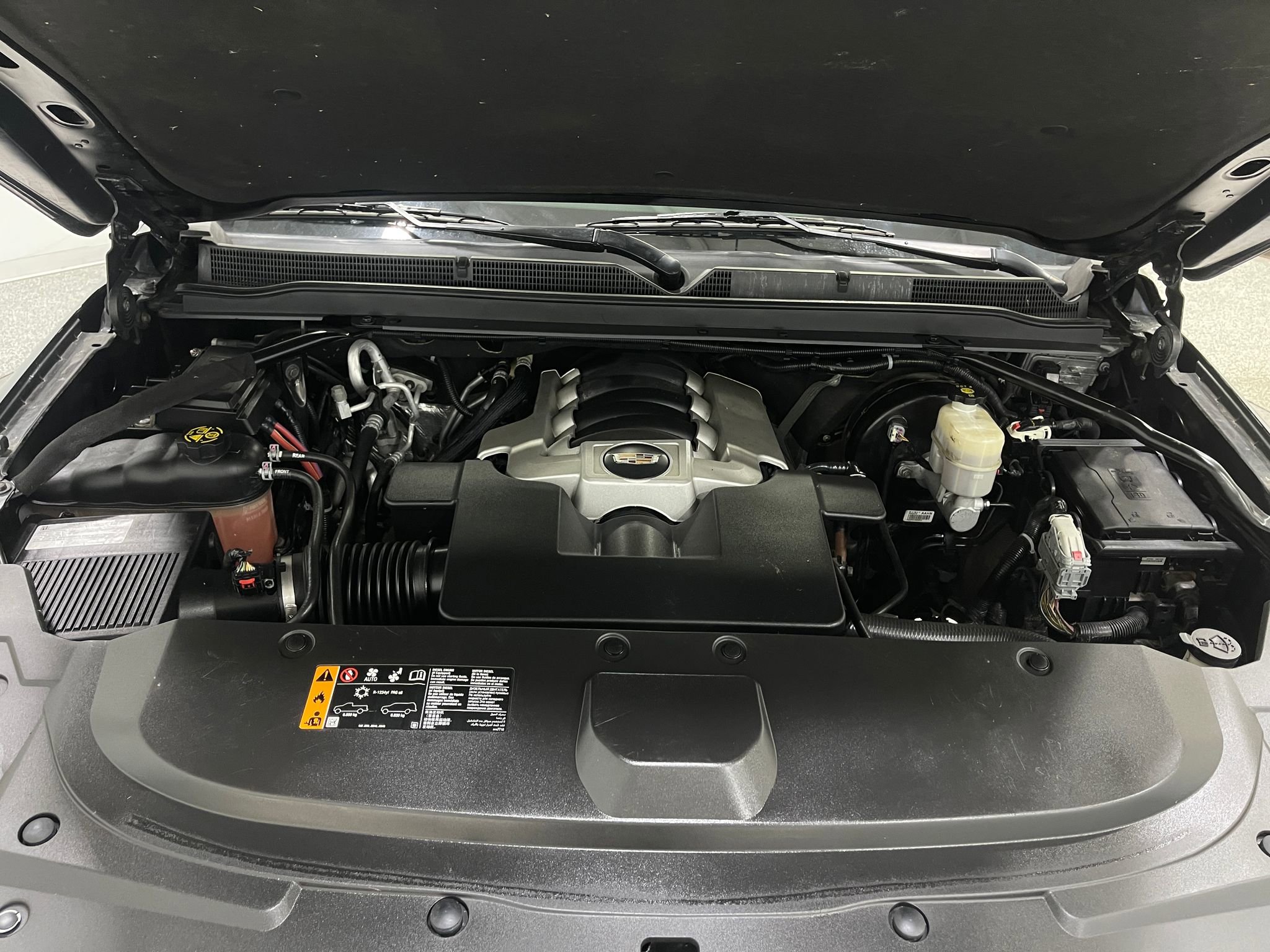 Used 2019 Cadillac Escalade ESV Luxury image 25