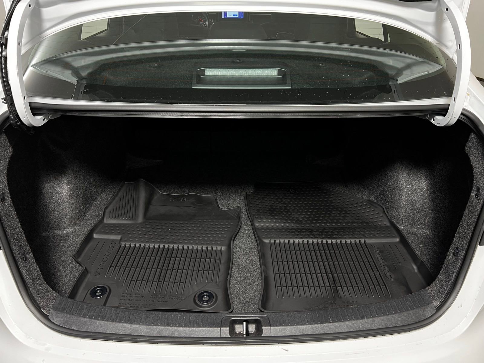 Certified 2025 Toyota Corolla LE image 22