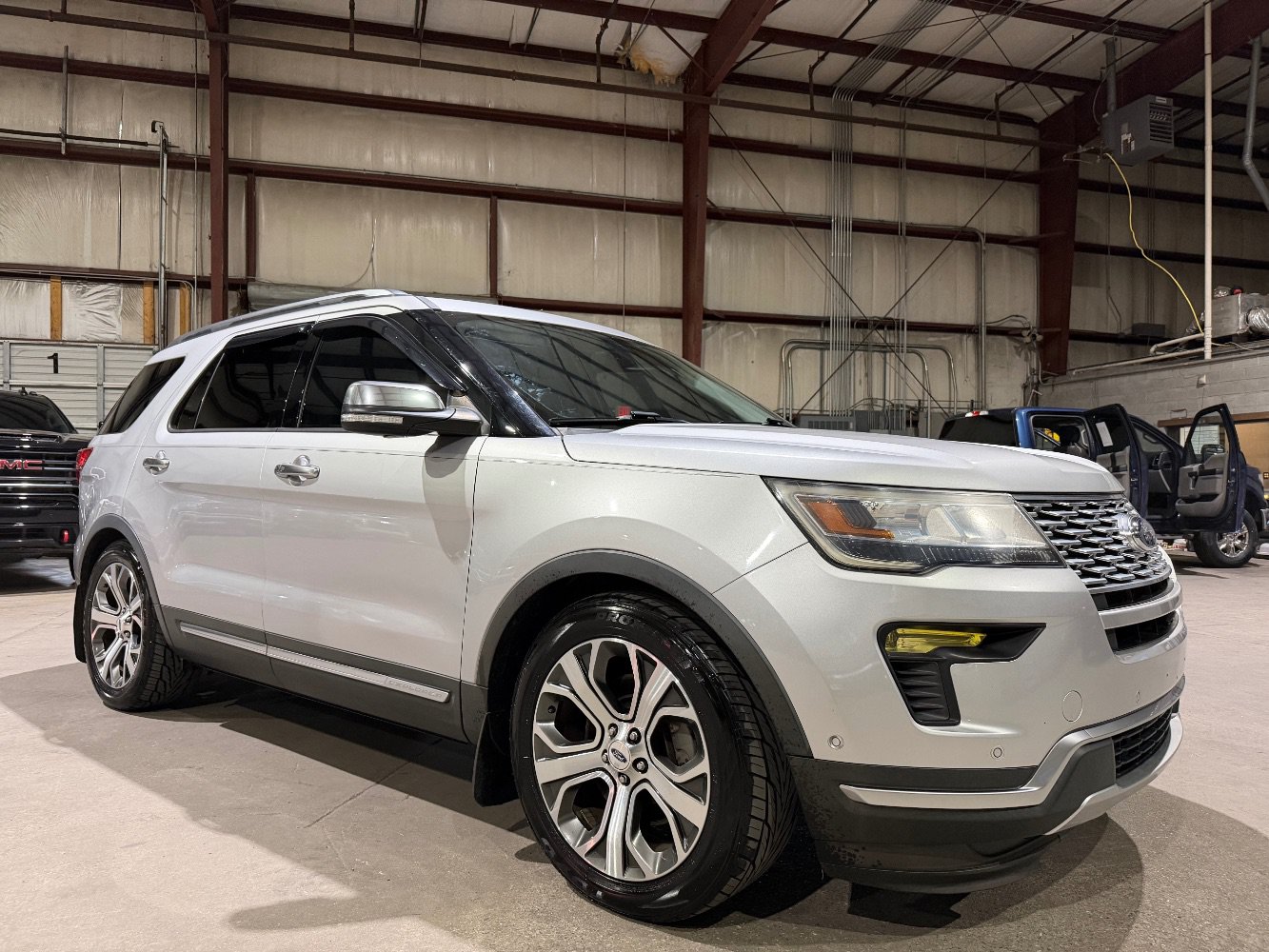 Used 2019 Ford Explorer Platinum AWD/4WD image 1