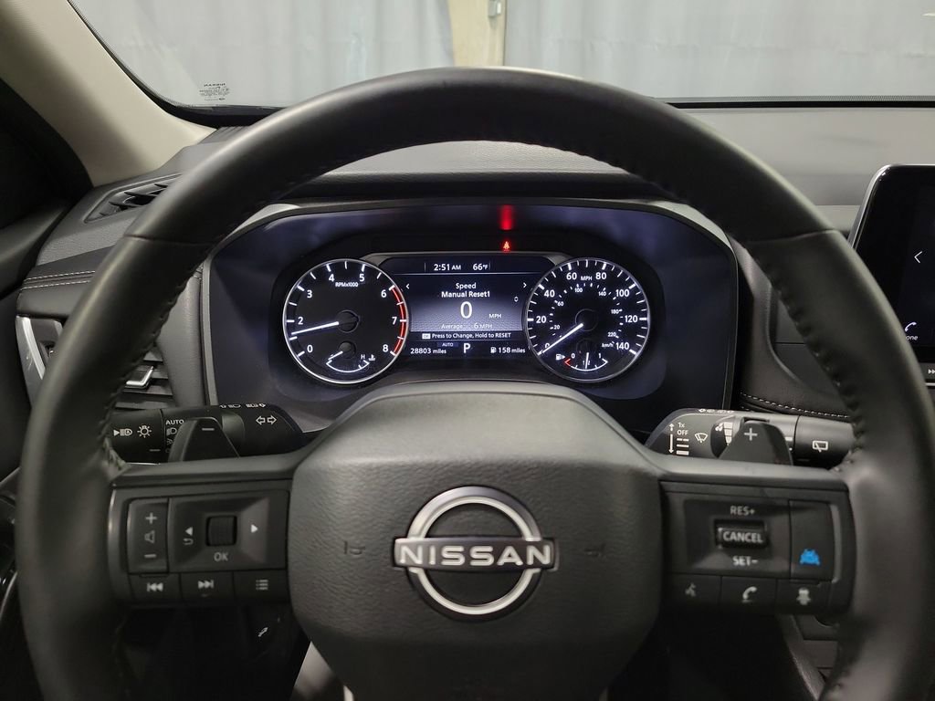 Used 2025 Nissan Rogue SV image 14