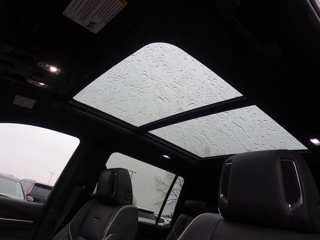 Used 2022 Cadillac Escalade ESV Premium Luxury w/ LPO, Radiant Package image 11