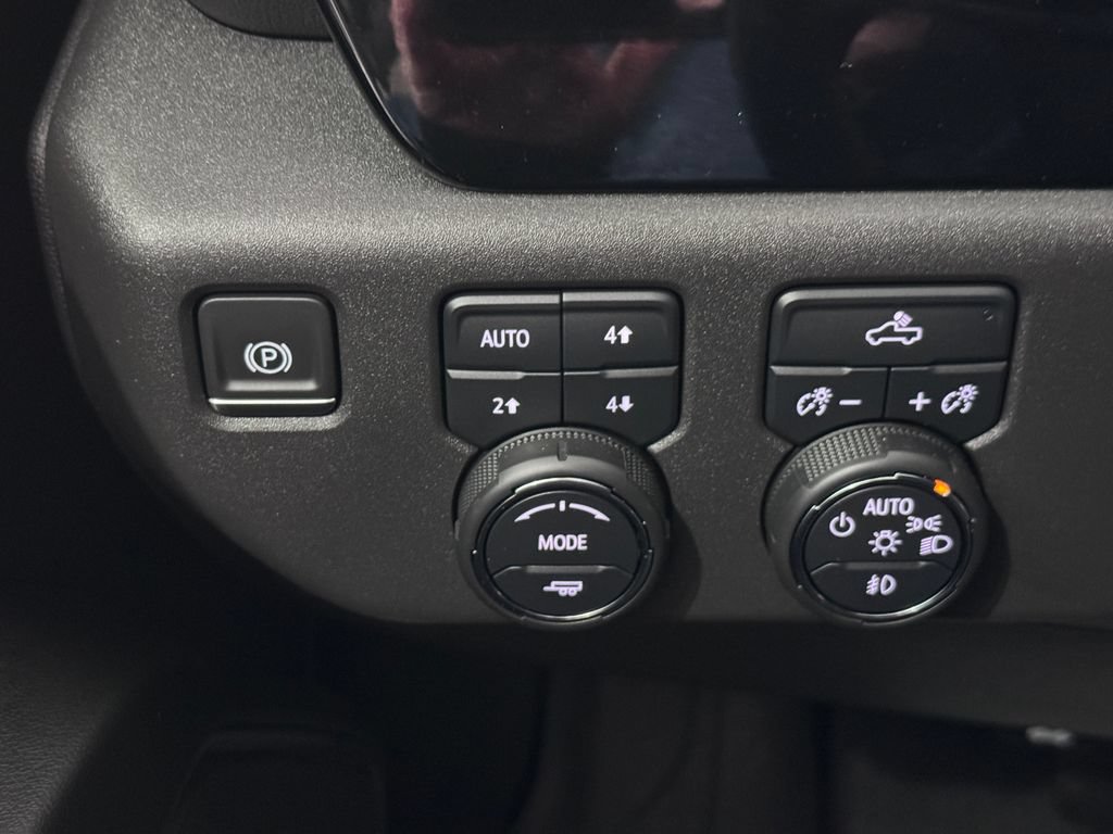 Certified 2024 Chevrolet Silverado 1500 RST w/ Protection Package AWD/4WD image 22