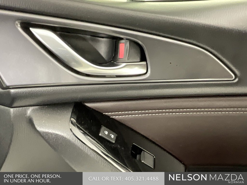 Used 2018 MAZDA MAZDA3 Grand Touring image 17