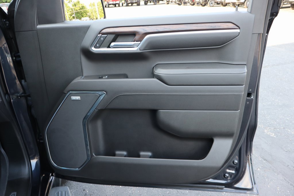 Used 2023 GMC Sierra 1500 SLT w/ SLT Premium Package image 27