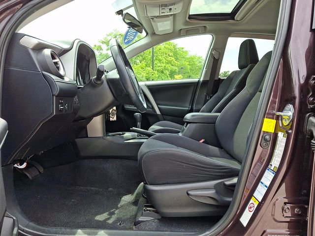 Used 2016 Toyota RAV4 XLE AWD/4WD image 15