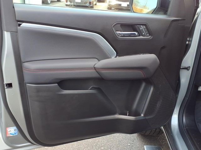 Certified 2025 Chevrolet Colorado Z71 w/ Technology Package AWD/4WD image 10