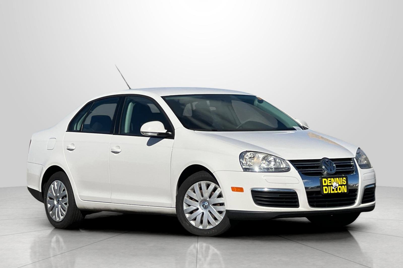 Used 2010 Volkswagen Jetta S image 2
