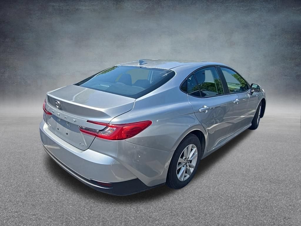 Used 2025 Toyota Camry LE FWD image 8