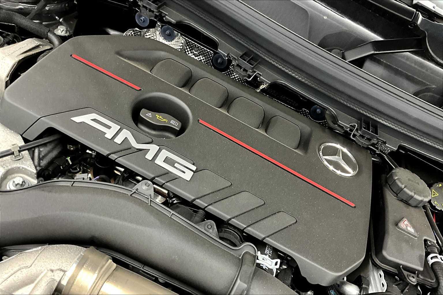 Used 2025 Mercedes-Benz GLA 35 AMG 4MATIC image 17