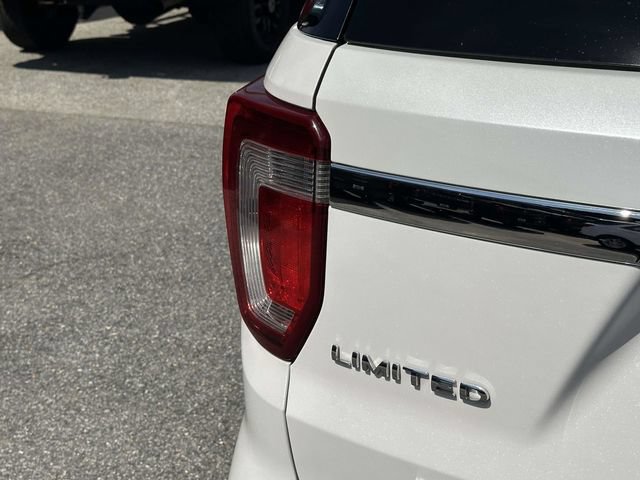 Used 2018 Ford Explorer Limited AWD/4WD image 30