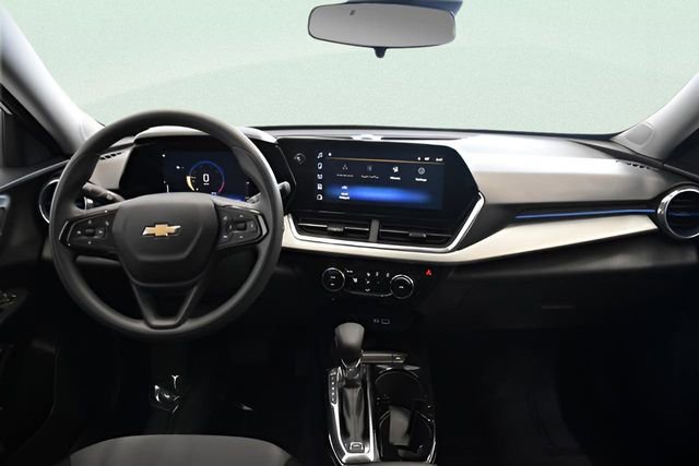 Used 2025 Chevrolet Trax LT image 5