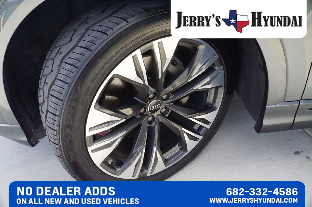 Used 2025 Audi Q8 Premium Plus AWD/4WD image 10