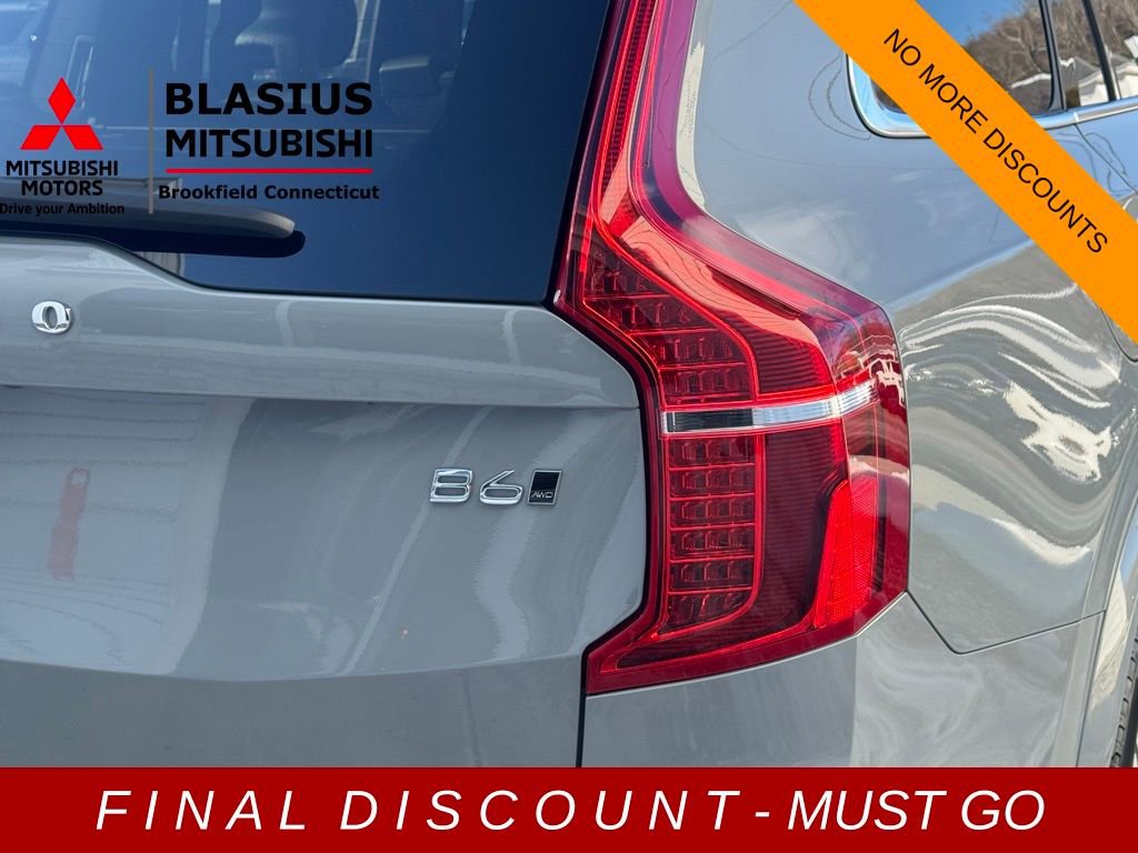 Used 2025 Volvo XC90 B6 Ultra w/ Protection Package Premier image 17