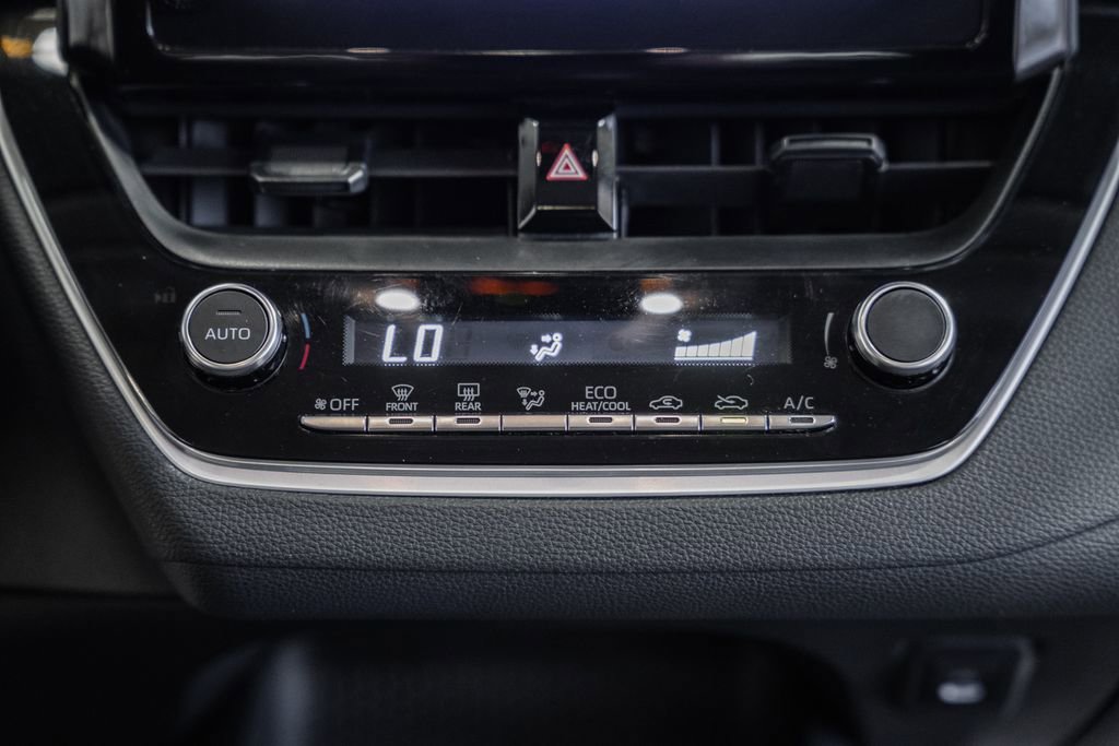 Used 2024 Toyota Corolla LE image 19