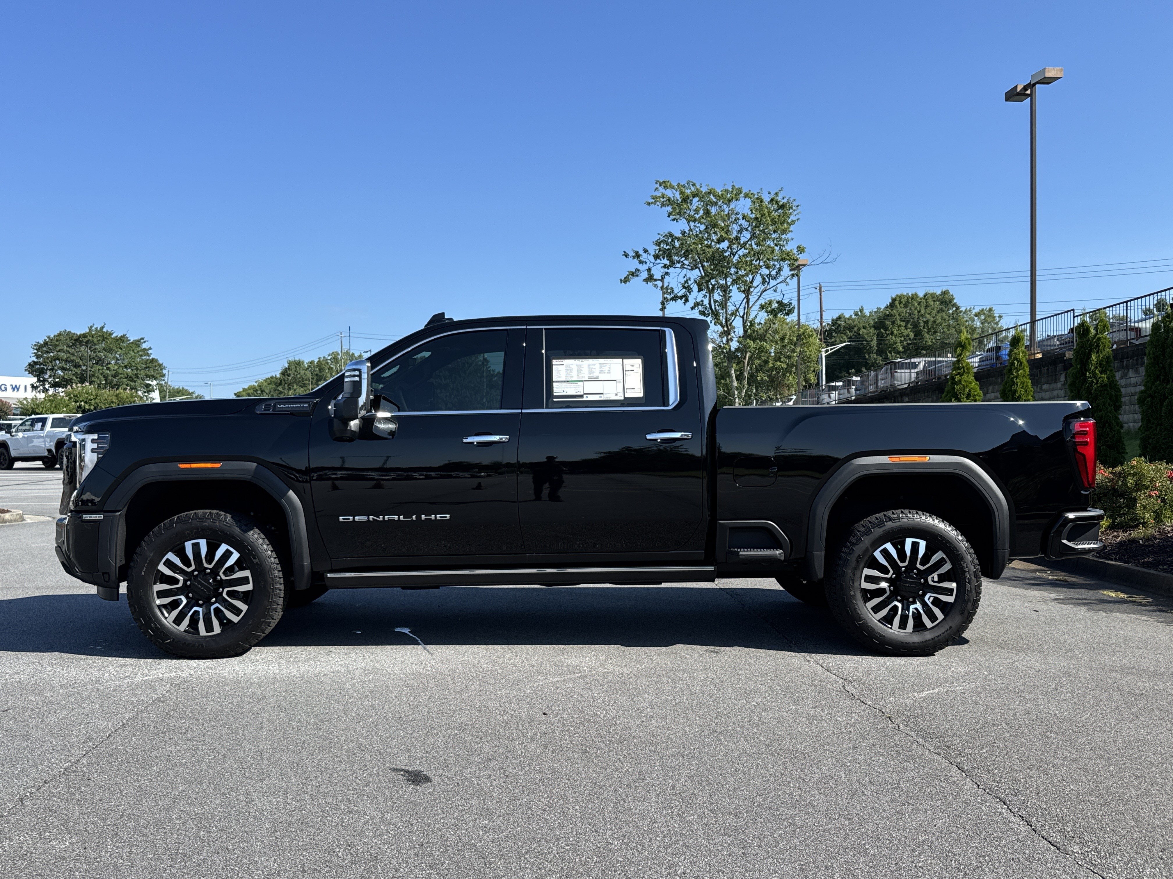 New 2026 GMC Sierra 2500 Denali Ultimate AWD/4WD image 7