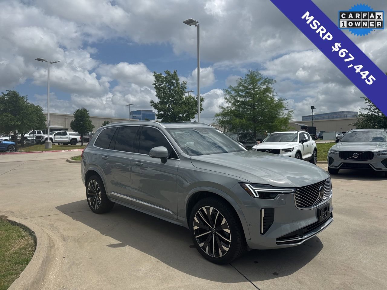 Certified 2025 Volvo XC90 B6 Plus image 3