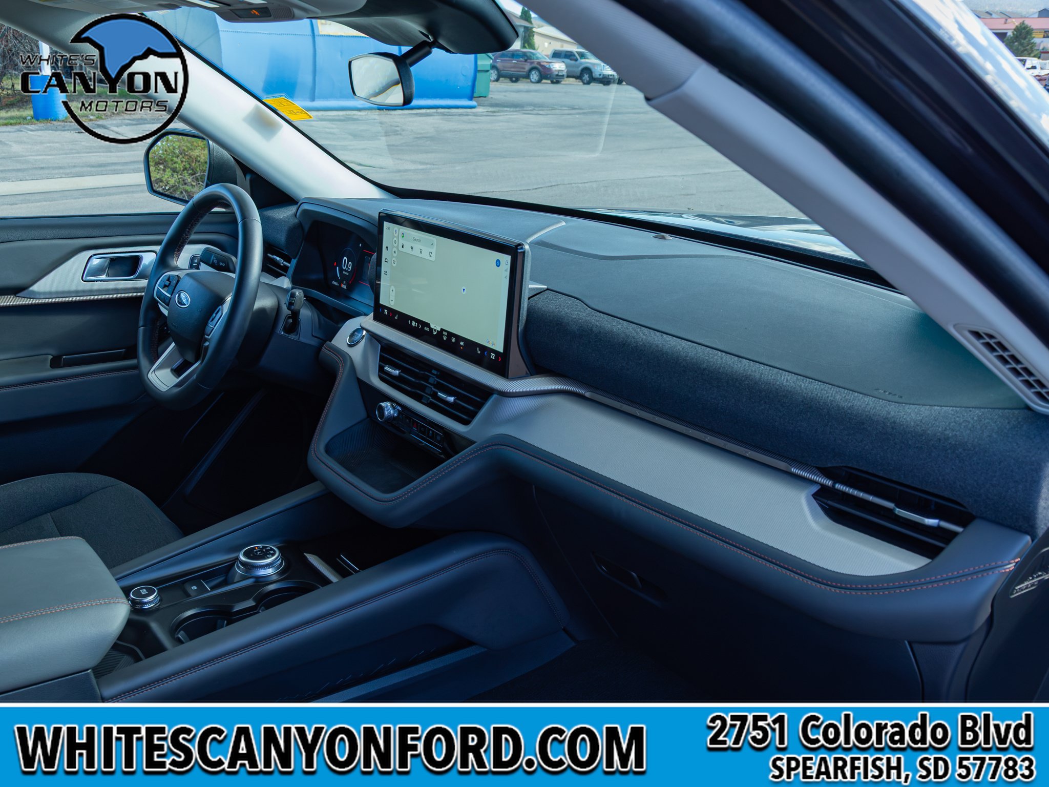 Used 2025 Ford Explorer Active AWD/4WD image 18