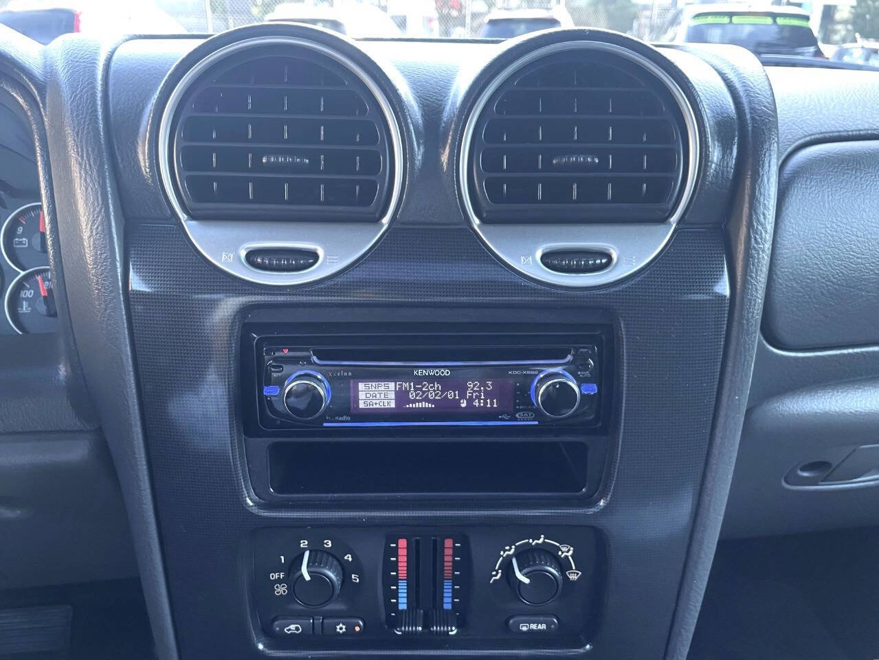 Used 2002 GMC Envoy SLE image 21